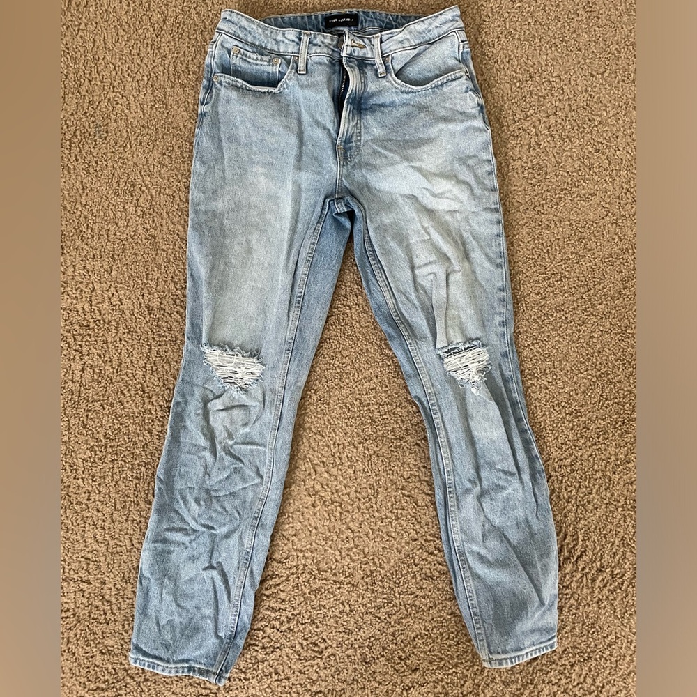 Free Assembly 90’s straight size 8 jean